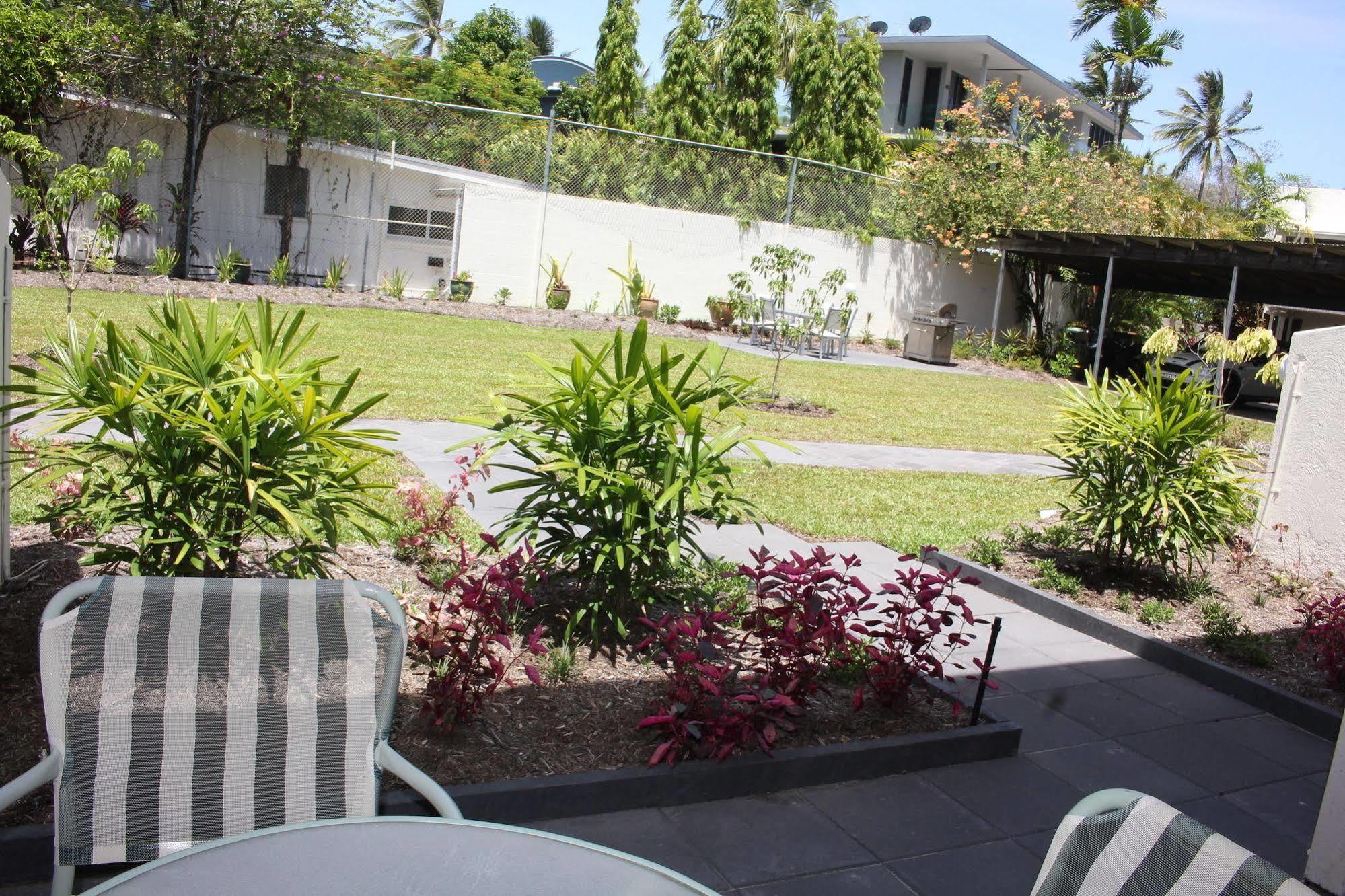 Aparthotel Beachfront Terraces With Onsite Reception & Check In Port Douglas Exterior foto