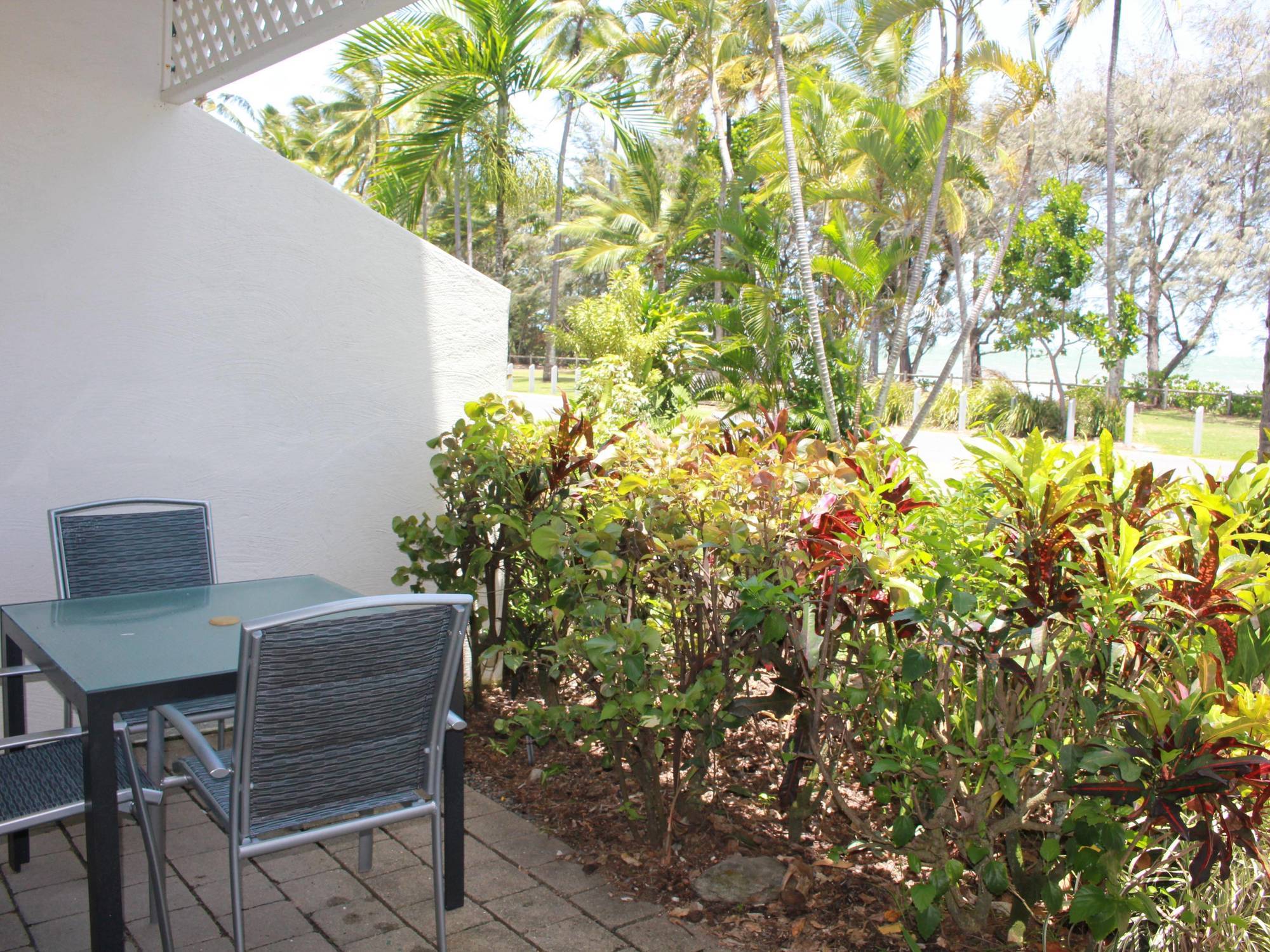 Aparthotel Beachfront Terraces With Onsite Reception & Check In Port Douglas Exterior foto